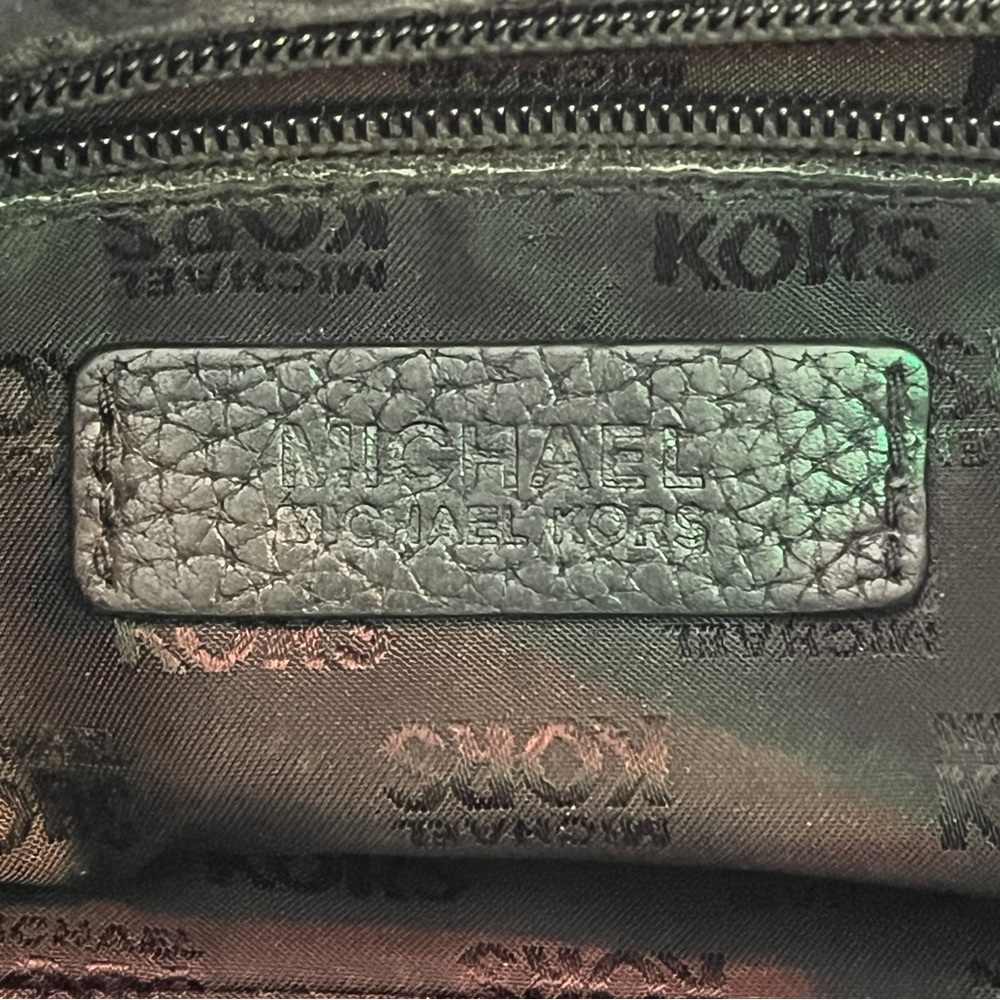 MICHAEL Michael Kors Black Leather Jet Set Chain Shoulder Bag - Picture 10 of 11